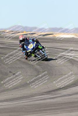 media/Dec-07-2025-CVMA (Sun) [[3e7d2de5dc]]/Race 6-The Shootout/